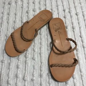 DOLCE VITA FLATS SANDAL SIZE 6